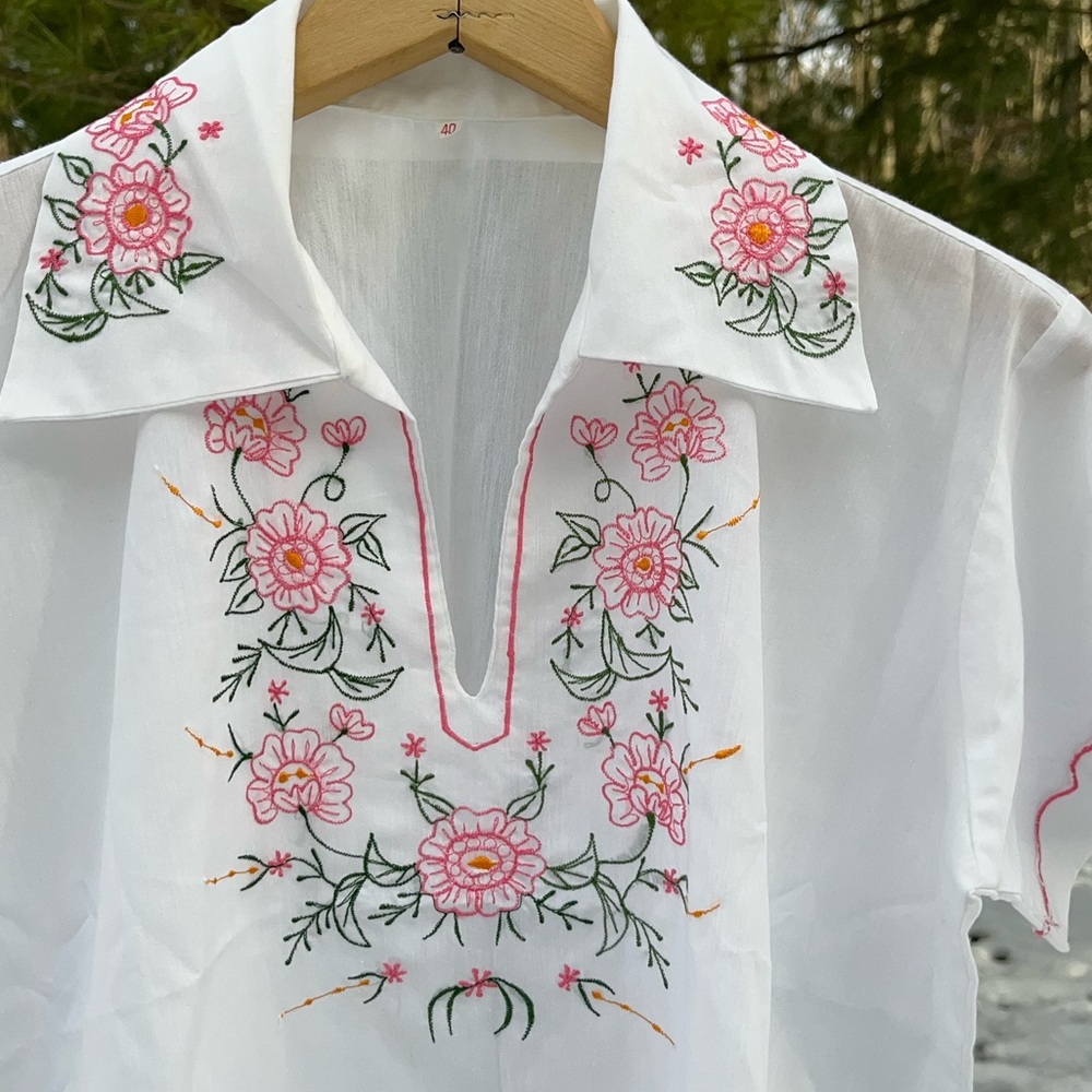 70s Embroidered Peasant Blouse White Pink Floral Cottagecore Boho - Picture 16 of 16